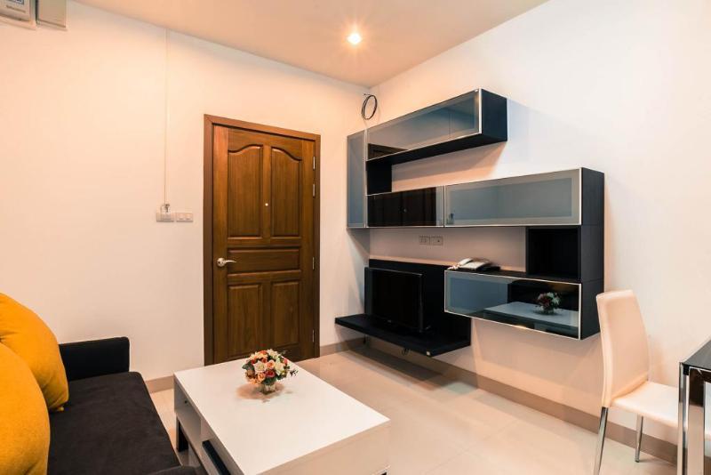 V-Twin Donjan Service Apartment Chiang Mai Exterior photo